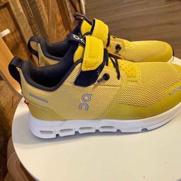 On Running Kids Bright Yellow Sneakers - Picture 2 of 3